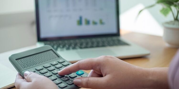 Lohnpfändung und Arbeitgeberpflichten - diese Dinge sollte man wissen.