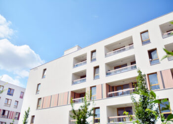 Monteurwohnungen als Wirtschaftsimpuls: Wie Darmstadt vom Frankfurter Bauboom profitiert