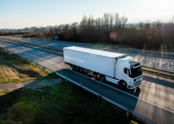 ELVIS Marktreport: Wirtschaftliche Belastungen bringen Transportbranche an ihre Grenzen