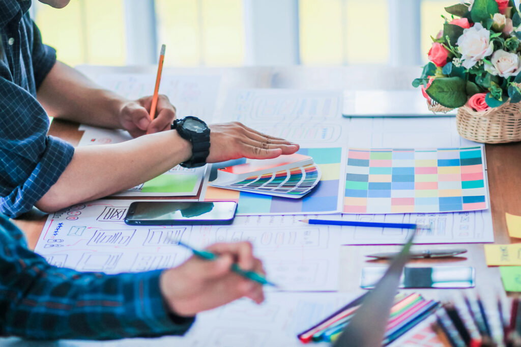 Wie Sie mit einer professionellen Agentur für Kommunikationsdesign Ihre Markenidentität stärken