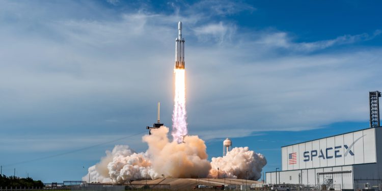 SpaceX steuert auf die Startrampe für den Börsengang zu