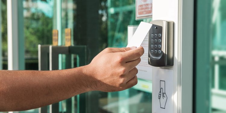 Mechanisch, elektronisch oder mobil: Welches Zutrittssystem passt zu welchem Unternehmen?